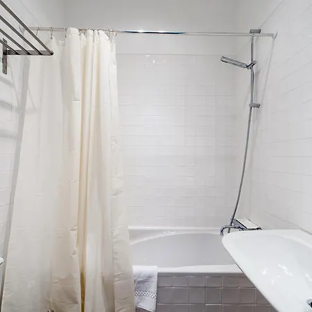 Charming - Chiado Апартаменты *